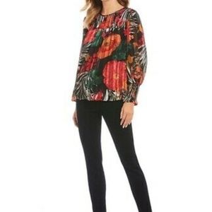 Gibson Latimer NWT Smocked Chest and Cuff Black Floral in Size X-LARGE